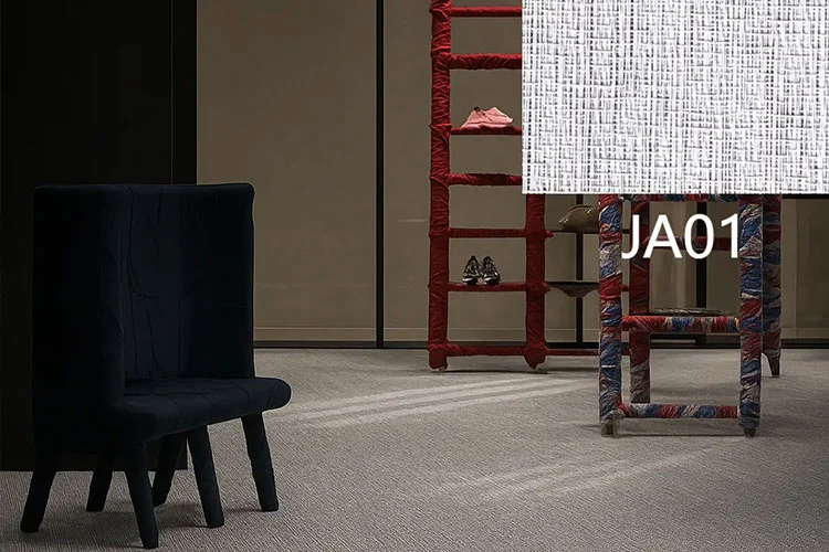 静かなジムと遊び場