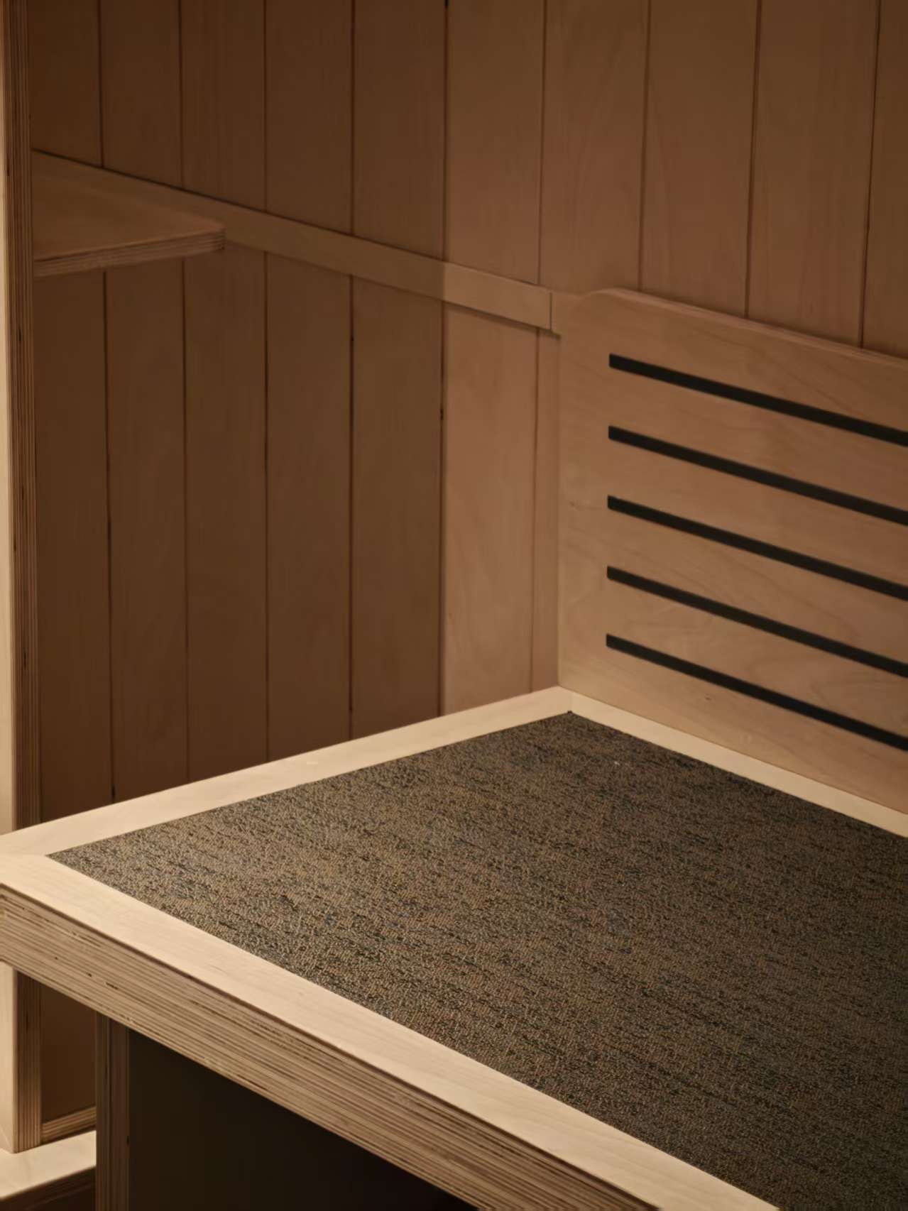 アメリカの高級ホテルの荷物棚 1