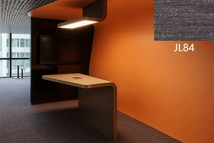 公共スペースを想像してください